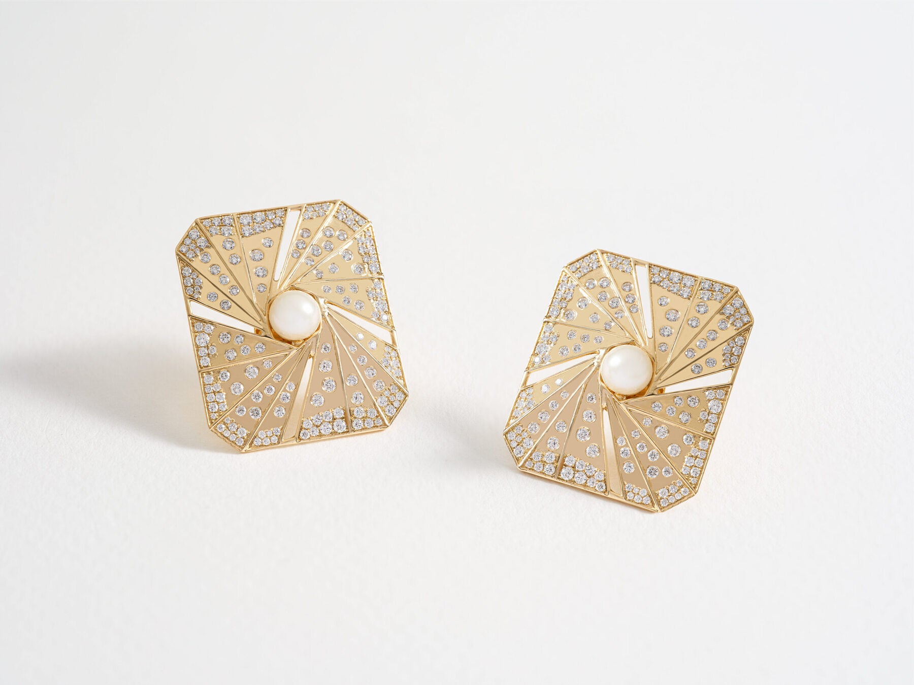 Eterna Earrings, Diamonds
